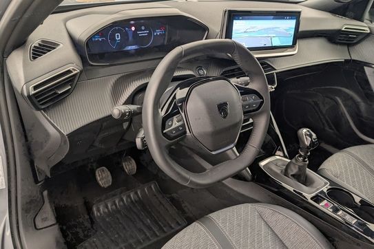 Peugeot 2008 ALLURE 1.2 PureTech