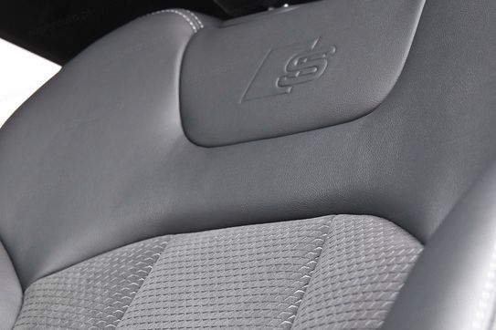 Audi Q7 50 TDI quattro S Line