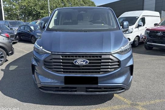 Ford Transit Custom 320 L2H1 Limited A8