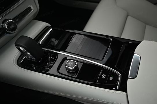 Volvo V90 T6 AWD Plug-In Hybrid Plus Bright