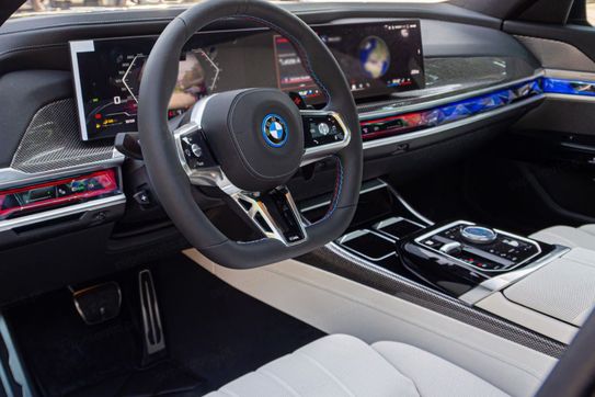 BMW Seria 7 M760e xDrive