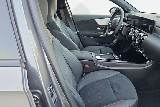Mercedes Klasa A 250 e PHEV AMG Line 8G-DCT