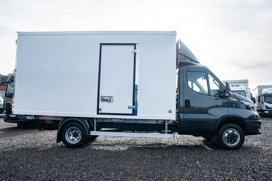 Iveco Daily 50C18 Hi-Matic Kontener Chłodnia 8EP