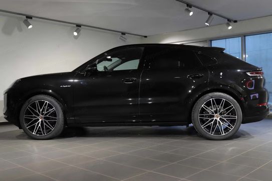 Porsche Cayenne Coupe Black Edition