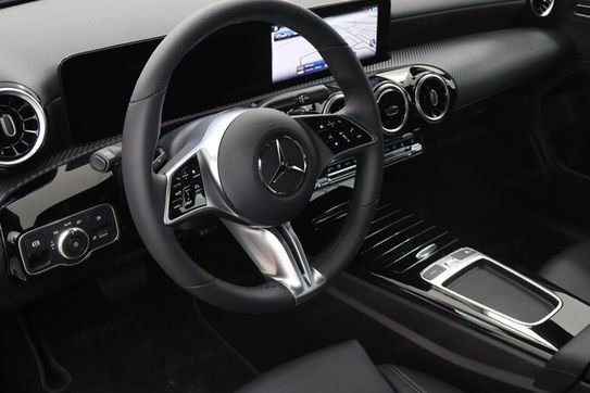 Mercedes CLA 200