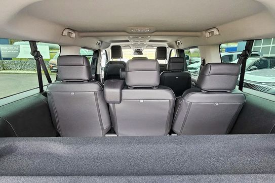 Peugeot Traveller Long L2H1 Business VIP EAT8