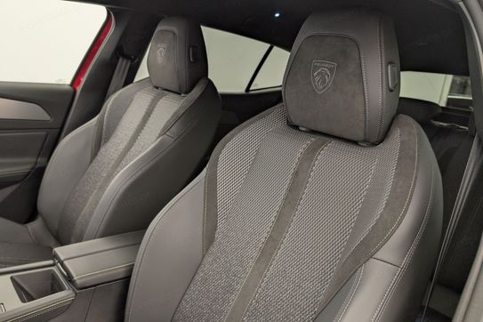 Peugeot 408 GT 1.2 mHEV e-DCS6