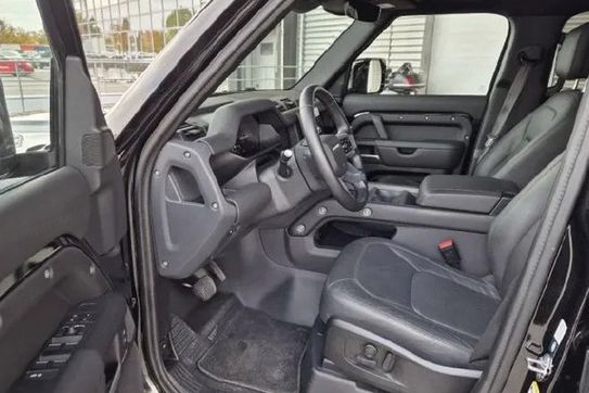 Land Rover Defender 110 D240 HSE
