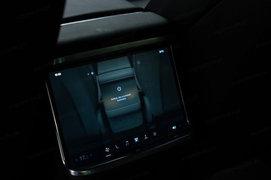 Tesla Model X X Plaid