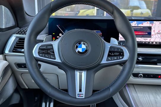 BMW X7 M60i xDrive mHEV sport-aut