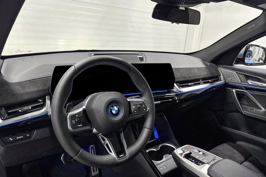 BMW iX2 eDrive20 M Sport