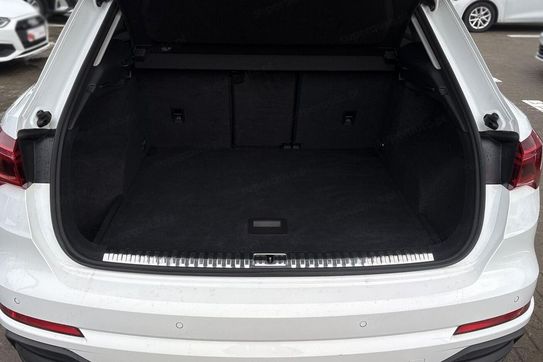 Audi Q3 35 TFSI mHEV S-Line S tronic