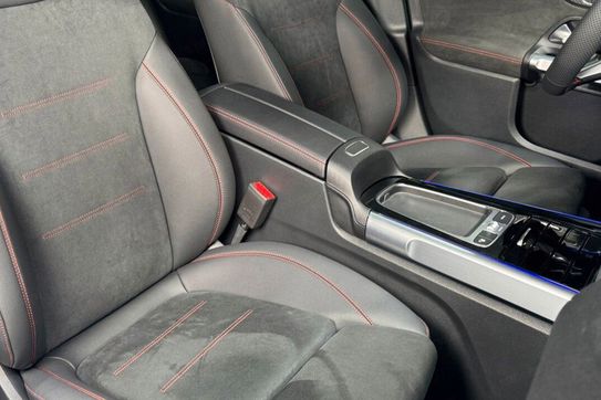 Mercedes GLB 200  AMG Line