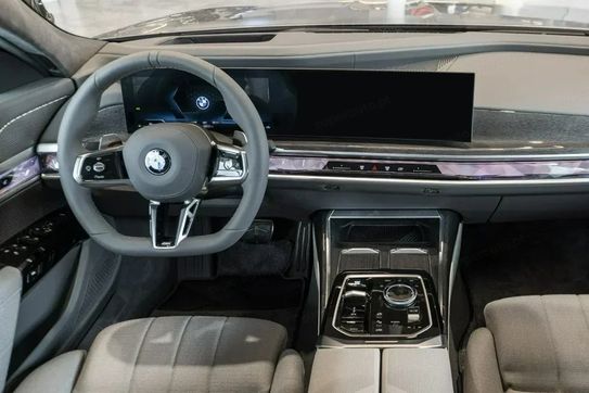 BMW Seria 7 740d xDrive M Sport