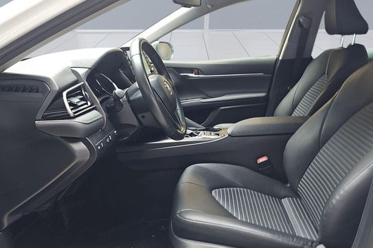 Toyota Camry Hybrid Prestige CVT