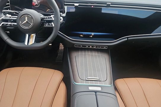 Mercedes Klasa E 200 4-Matic AMG