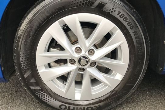 Skoda Fabia Drive 1.0 TSI DSG