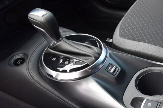 Nissan Juke N-Connecta AMT 1.6 Hybrid