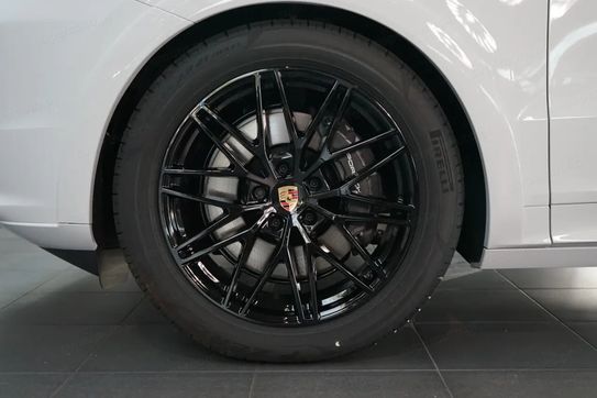 Porsche Cayenne Coupe Black Edition
