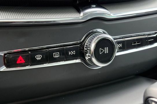 Volvo XC60 T6 Plug-In Hybrid AWD Plus Bright