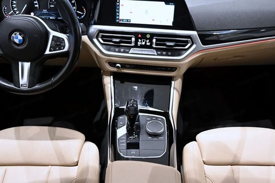 BMW Seria 3 320i Sport Line aut