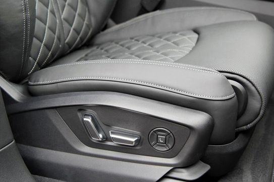 Audi Q7 TDI quattro S Line