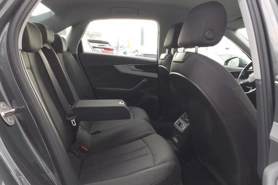 Audi A4 35 TFSI mHEV S Line S tronic