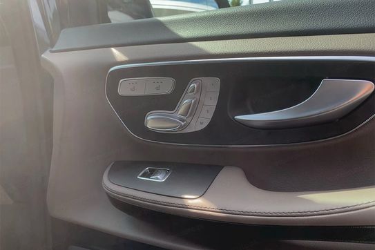 Mercedes V Klasa V300d Długi Avantgarde 4-Matic 9G-Tronic
