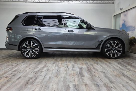 BMW X7 M60i xDrive
