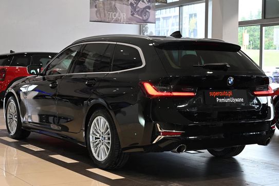 BMW Seria 3 Touring 330i xDrive Luxury Line