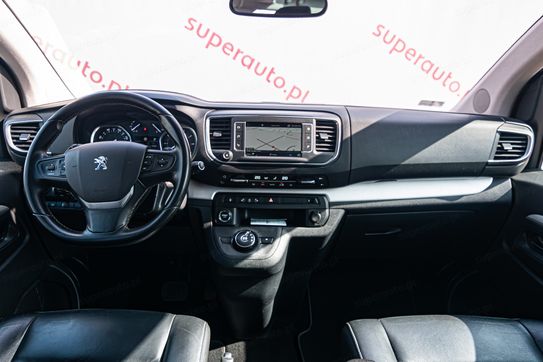 Peugeot Traveller L2H1 AT