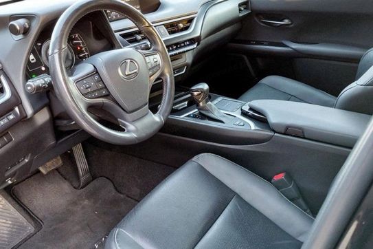 Lexus UX 250h Business 2WD