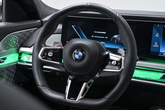 BMW Seria 7 740d xDrive M Sport