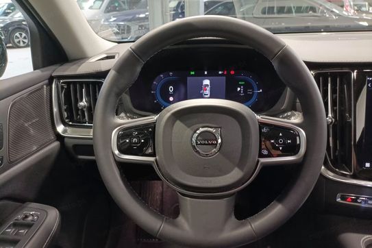 Volvo V60 T6 AWD Plug-In Hybrid Ultra Dark