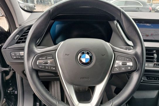 BMW Seria 1 120i Sport Line