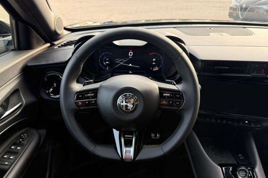 Alfa Romeo Junior 1.2 Ibrida Ti
