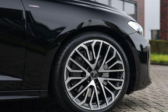 Audi A5 e-Hybrid quattro S line Avant