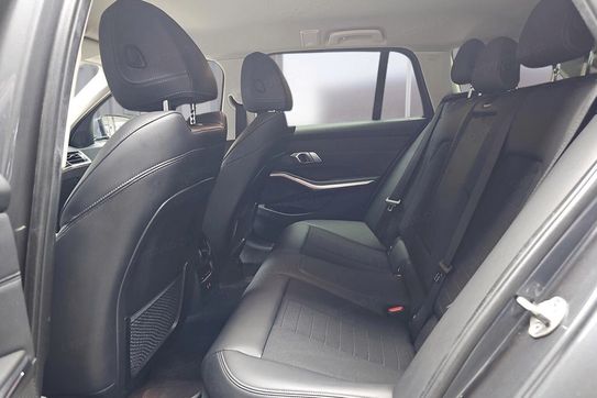 BMW Seria 3 Touring 330i xDrive