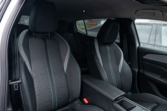 Peugeot 408 Allure e-DCS 1.2 mHEV
