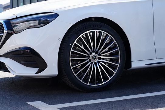 Mercedes Klasa E 220 d  4-Matic AMG