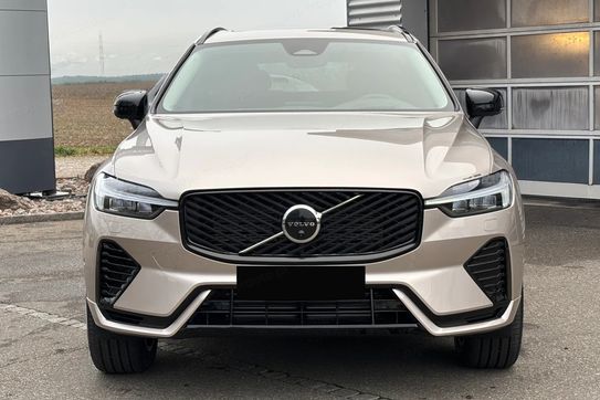 Volvo XC60 T6 Plug-In Hybrid AWD Ultra Dark
