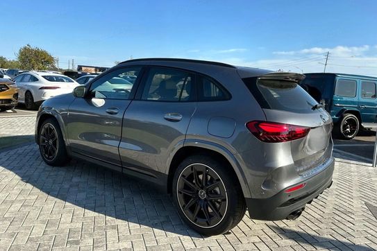 Mercedes GLA AMG 35 4-Matic