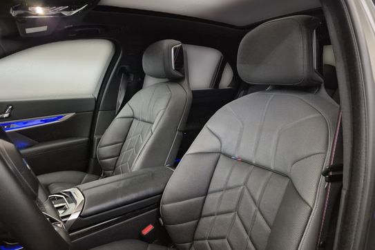 BMW Seria 7 740d xDrive mHEV sport-aut