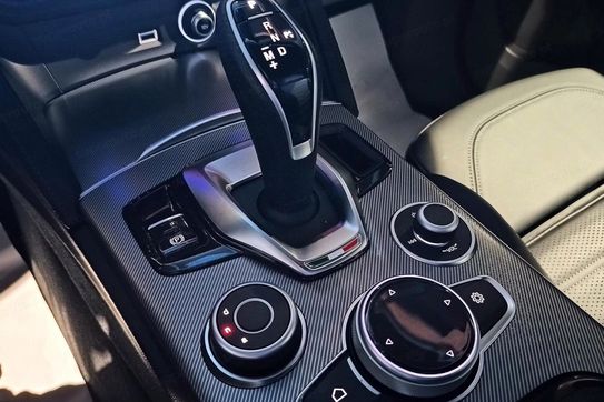 Alfa Romeo Stelvio Turbo Veloce Q4