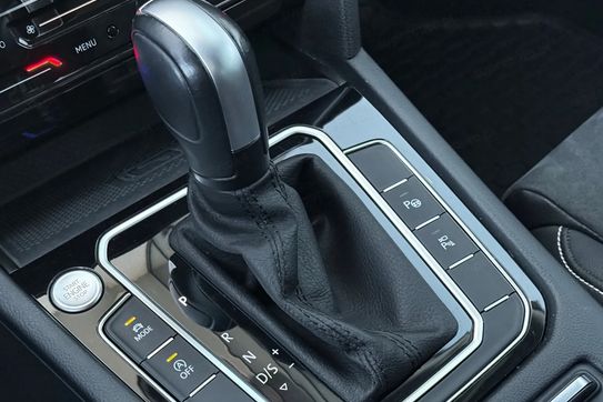 Volkswagen Passat 2.0 TDI Elegance DSG