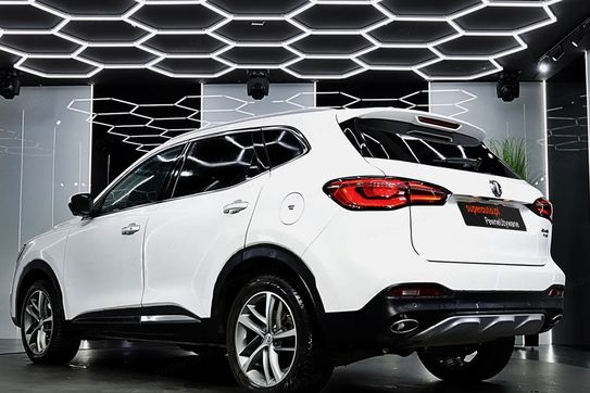 MG HS EHS 1.5 T-GDI PHEV Luxury