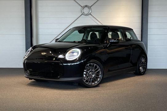 Mini Mini Cooper SE Linia Essential