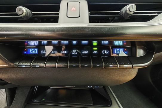 Lexus UX 300h F Sport Design 2.0 Hybrid Dynamic Force