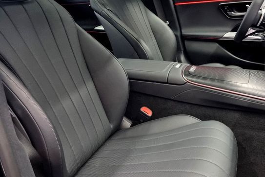 Mercedes Klasa E 200 4-Matic AMG