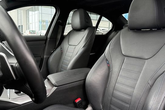 BMW Seria 3 320i M Sport